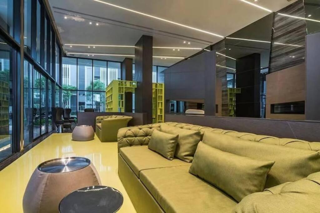 The Base Central Pattaya Exterior photo