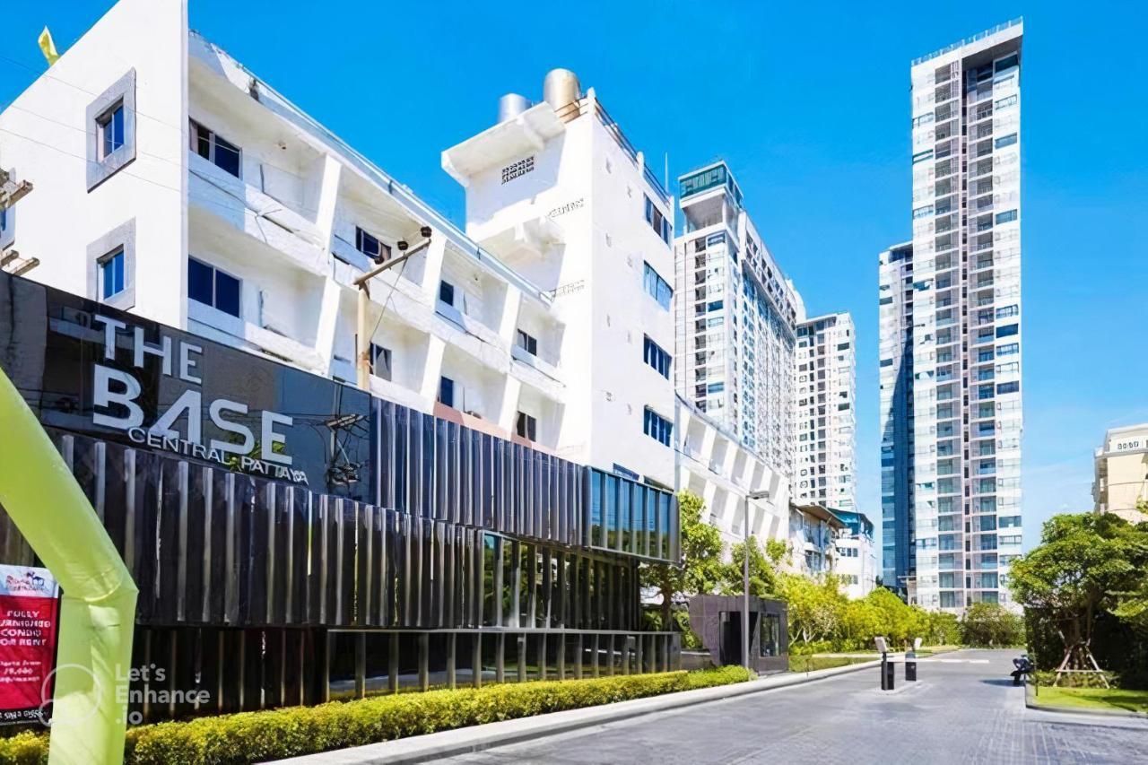 The Base Central Pattaya Exterior photo